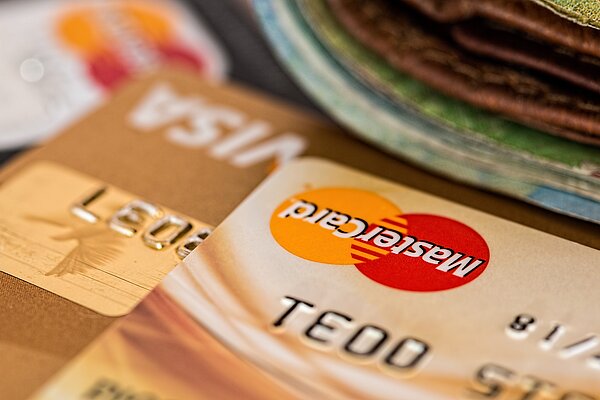 Kreditkarten von MasterCard und Visa