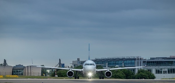 Flugreise gut versichern!
